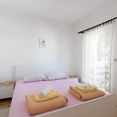 Pinija Apartamento *